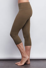 Load image into Gallery viewer, Army Contour Crop Legging - Haven Collective
